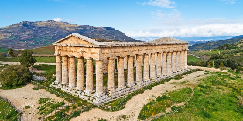 Templi e vestigia greche: il tempio di Segesta